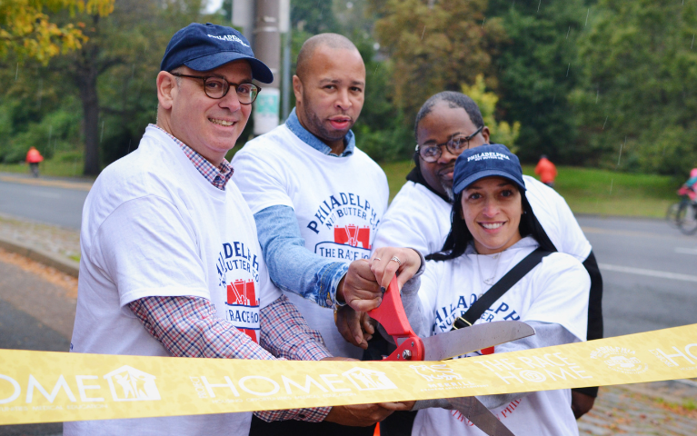 Race sponsor representatives from Philadelphia Nut Butter