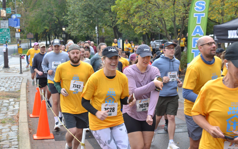 Runners at the starting line 